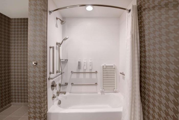 home2 suites by hilton fayetteville north