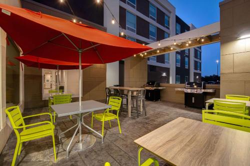 home2 suites by hilton fayetteville north
