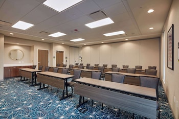 home2 suites by hilton sacramento at csus