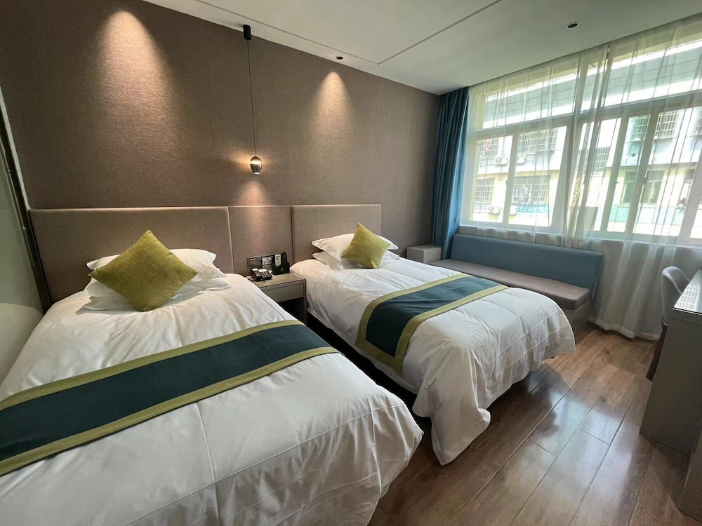 yiwu manting city hotel