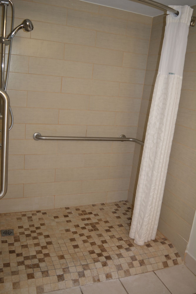 quality inn and suites east syracuse carrier circle