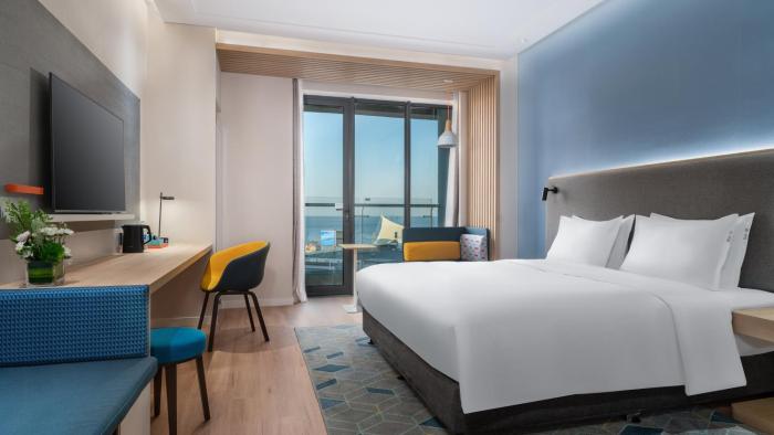 holiday inn express dalian golden pebble beach an ihg hotel