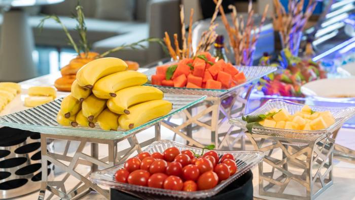 holiday inn express dalian golden pebble beach an ihg hotel