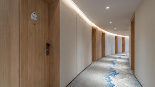 holiday inn express dalian golden pebble beach an ihg hotel