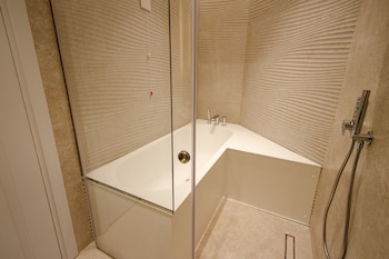 the crown boutique hotel and spa