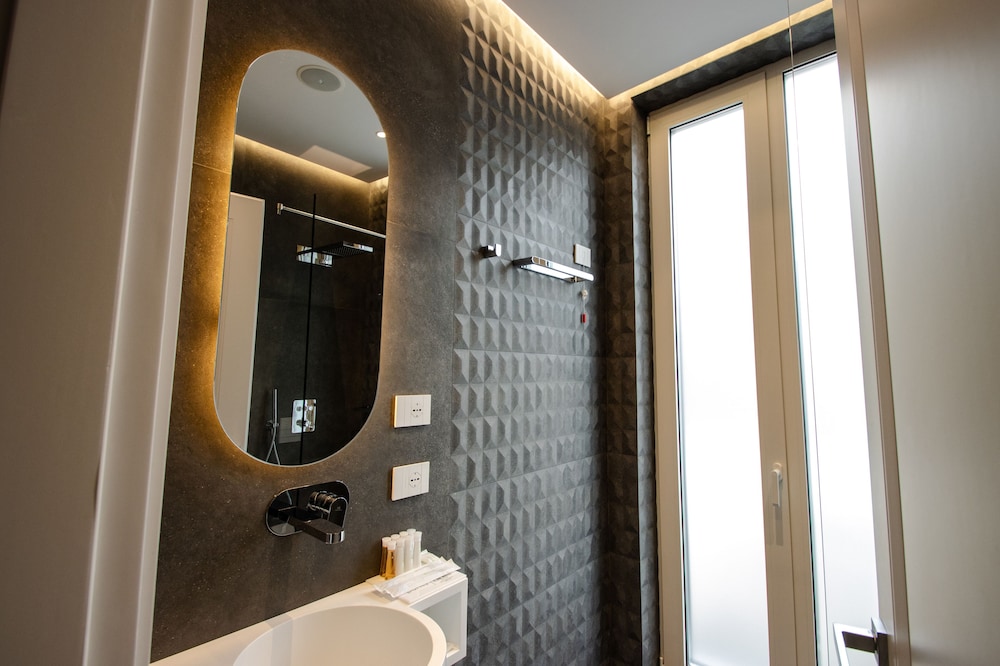 the crown boutique hotel and spa