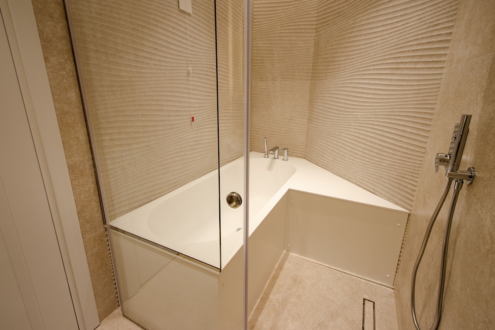 the crown boutique hotel and spa