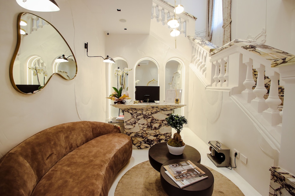 the crown boutique hotel and spa