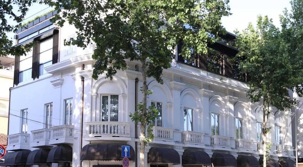 the crown boutique hotel and spa