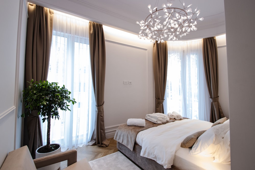 the crown boutique hotel and spa