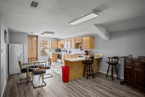 axtons bass city resort