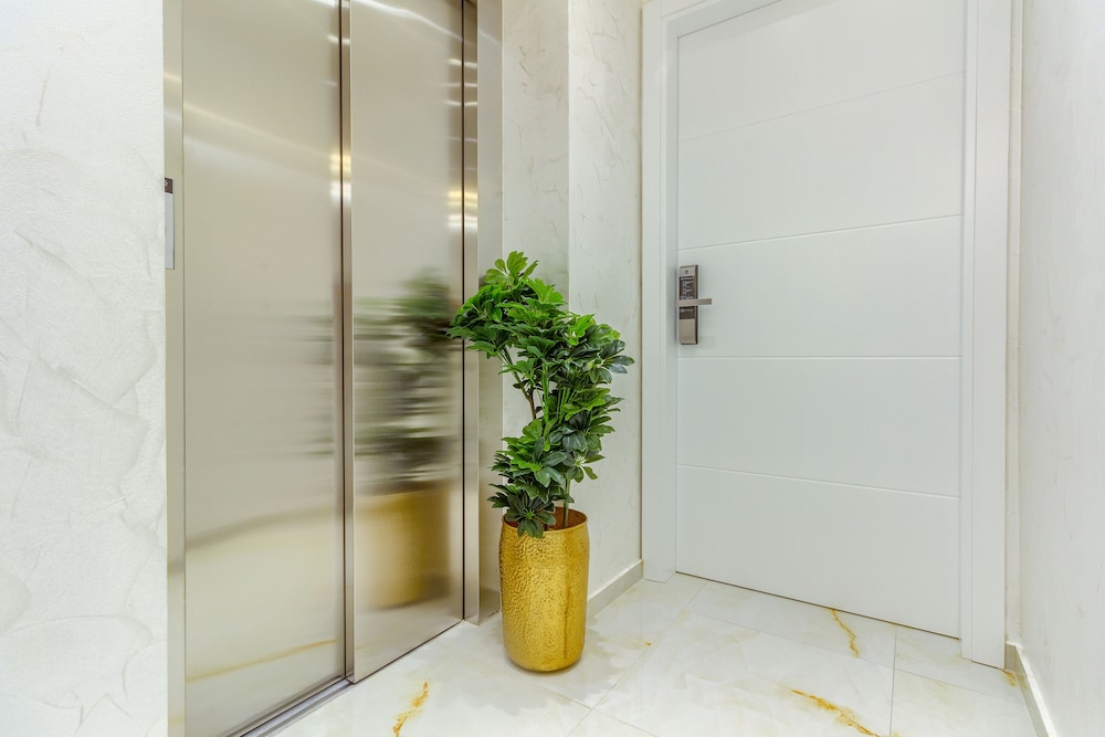 irini luxury rooms