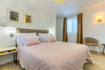 irini luxury rooms