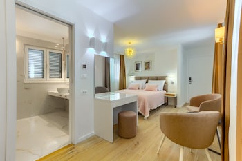 irini luxury rooms