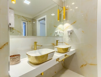 irini luxury rooms
