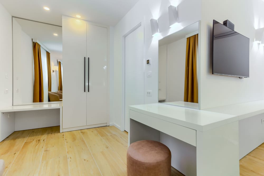 irini luxury rooms