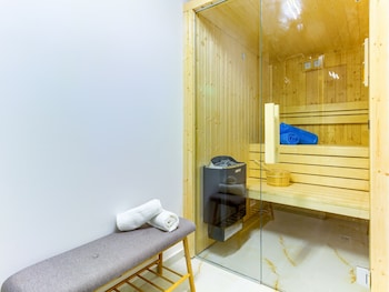 irini luxury rooms