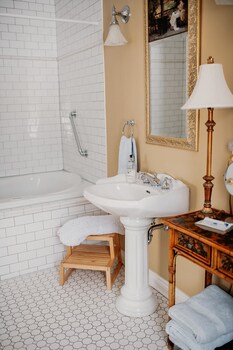 upper rideau bed and breakfast