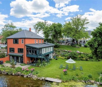 upper rideau bed and breakfast