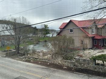 upper rideau bed and breakfast