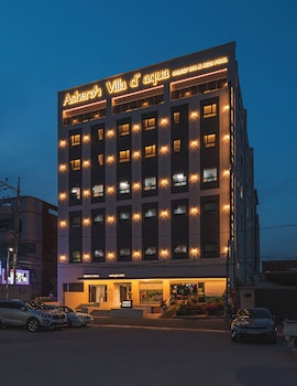 asherah villard aqua business hotel