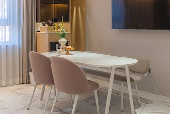 asherah villard aqua business hotel