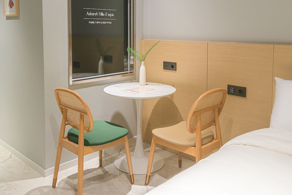 asherah villard aqua business hotel