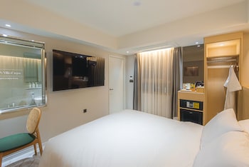 asherah villard aqua business hotel