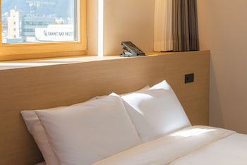 asherah villard aqua business hotel