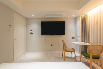 asherah villard aqua business hotel