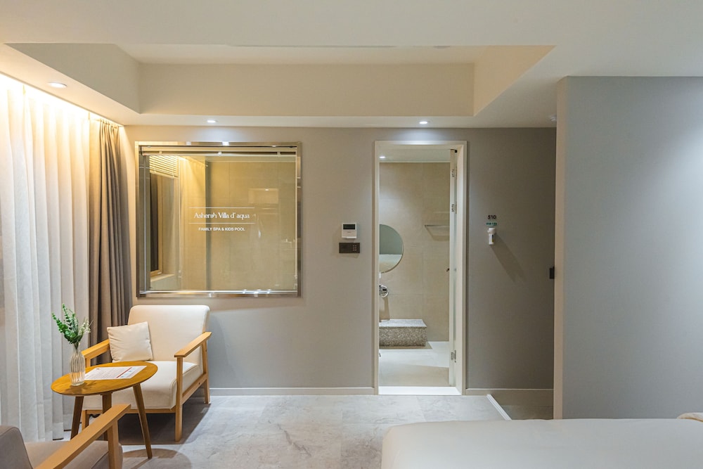 asherah villard aqua business hotel