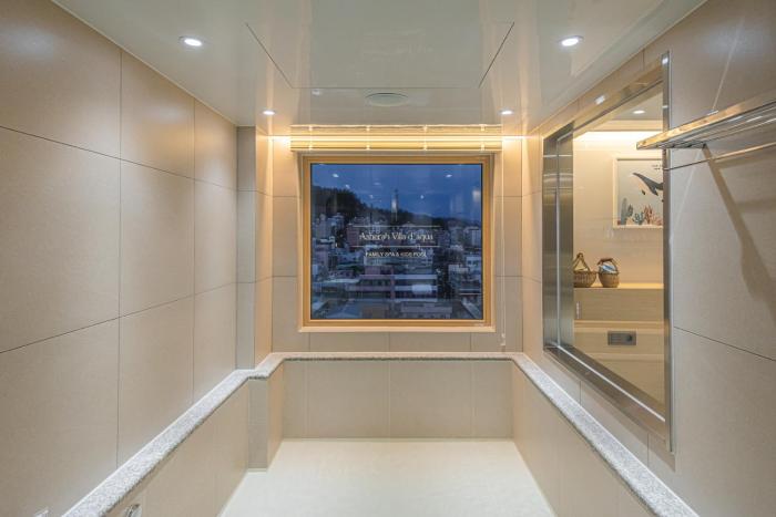 asherah villard aqua business hotel