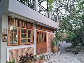 sawasdee sichang resort