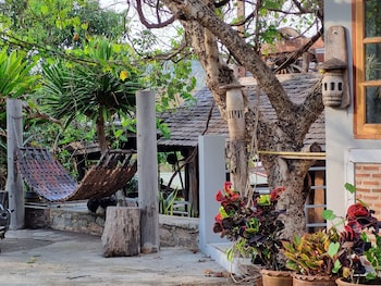 sawasdee sichang resort