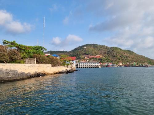 sawasdee sichang resort