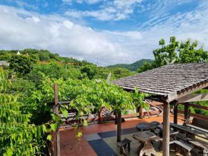 sawasdee sichang resort