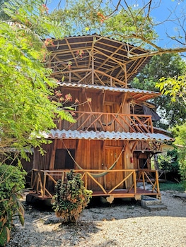 don jons lodge surf and yoga