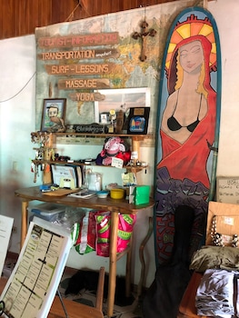 don jons lodge surf and yoga