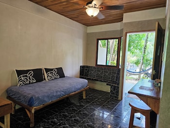 don jons lodge surf and yoga