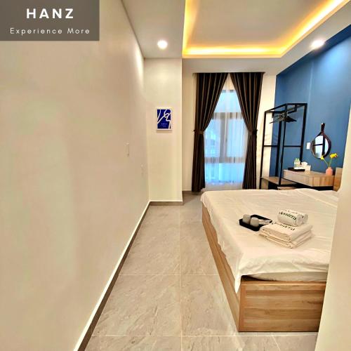 hanz monstera hotel grand world