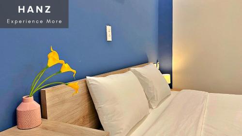 hanz monstera hotel grand world