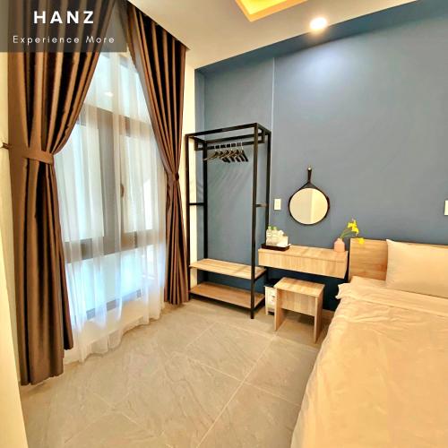 hanz monstera hotel grand world