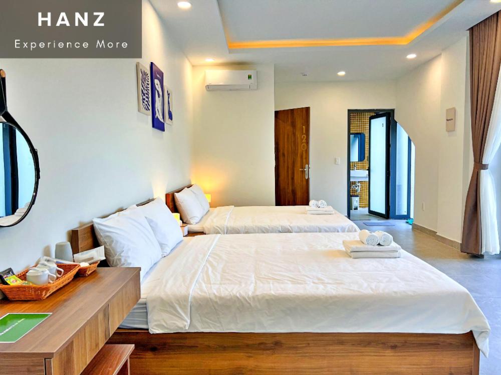 hanz monstera hotel grand world