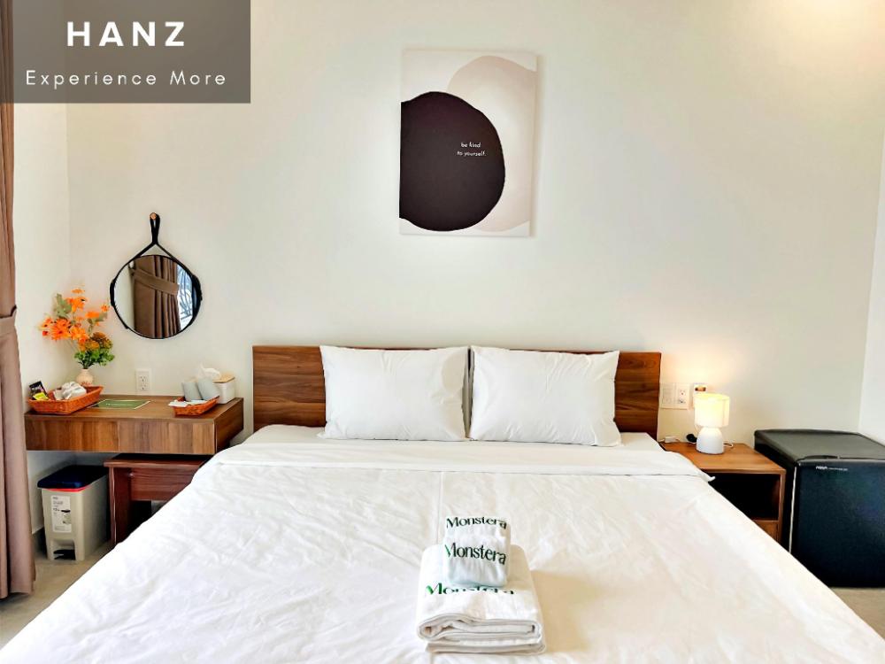 hanz monstera hotel grand world