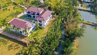 hanz monstera hotel grand world