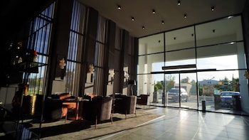 hotella resort and spa