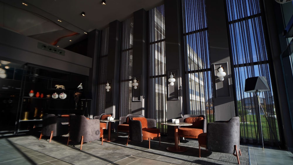hotella resort and spa