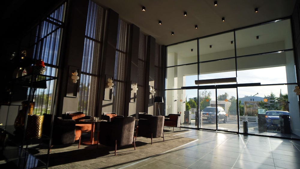 hotella resort and spa