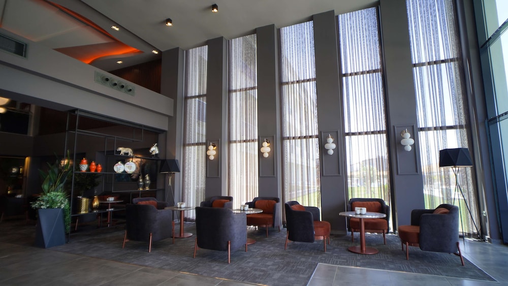 hotella resort and spa