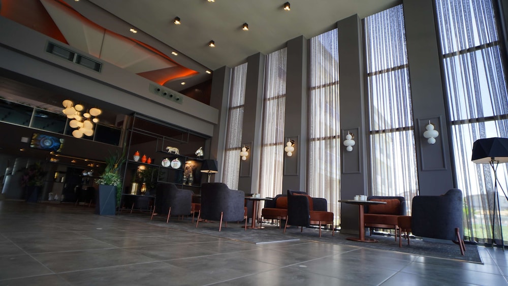 hotella resort and spa